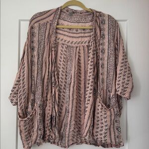 Ecote Pink and Black Patterned Top